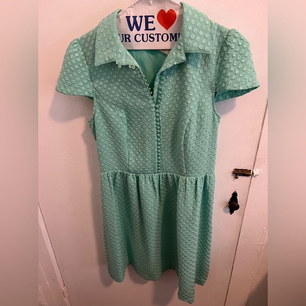 Mint green seersucker fit and flare dress with collar!👗